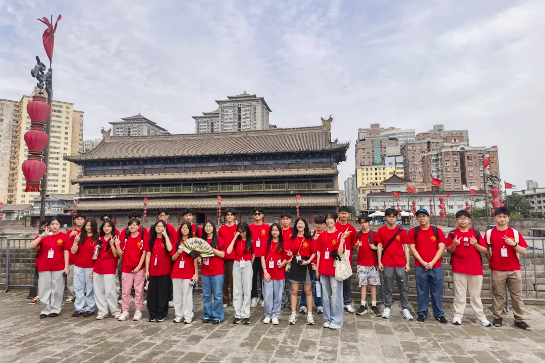 Indonesian students visiting the ancient capital Xi'an